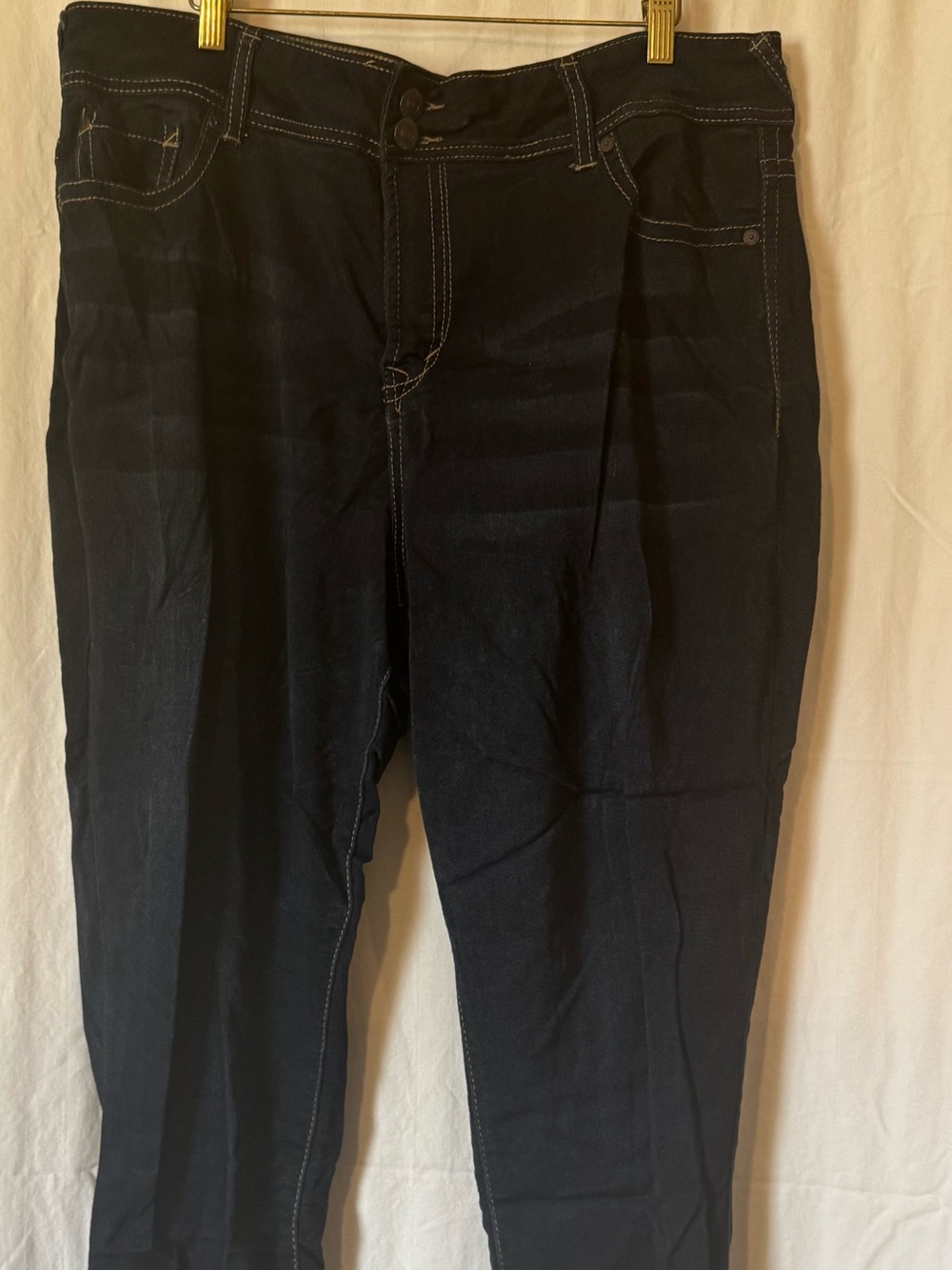Wallflower Dark Wash Jeans – Size 20